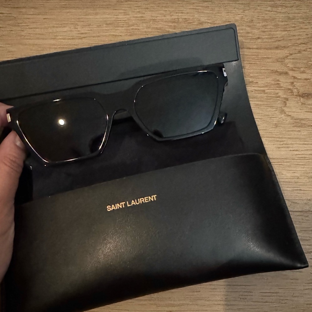 LIKE NEW! Saint Laurent Black Gloss Cat-Eye Sunglasses - Picture 4 of 5